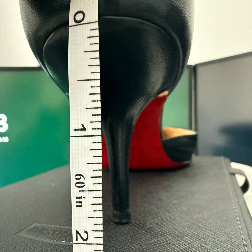 Christian Louboutin Black Pointed-Toe Iriza leather Pumps - Picture 12 of 12